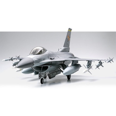 Tamiya 60315 1/32 LM F16CJ Block 50 Fighting Falcon
